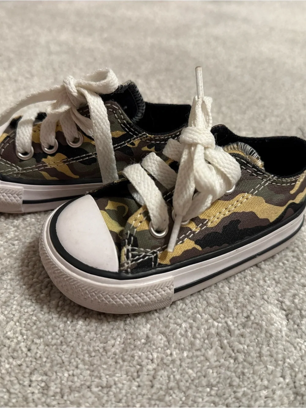 Converse Kids Camouflage Low Top Sneakers in Green and Black